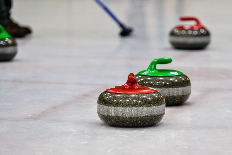 curling, zdjęcie poglądowe [fot. elements.envato.com]