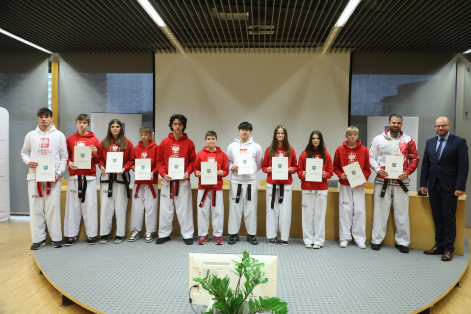 Nagrody marszałka dla zasłużonych sportowców [fot. Łukasz Józwenko]