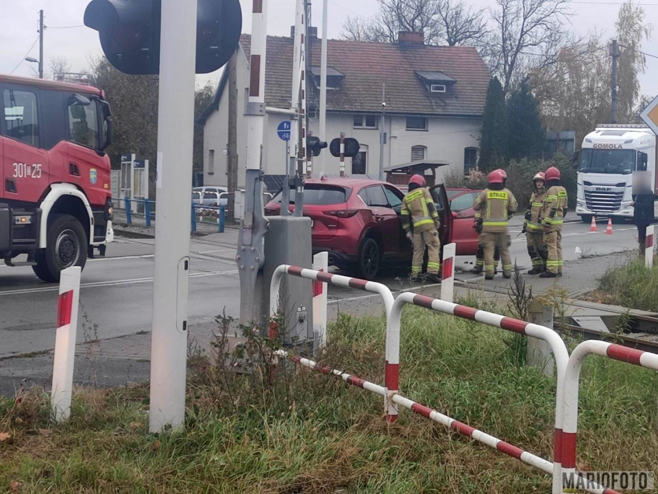 Zderzenie aut na przejeździe kolejowym w Opolu fot. Mario