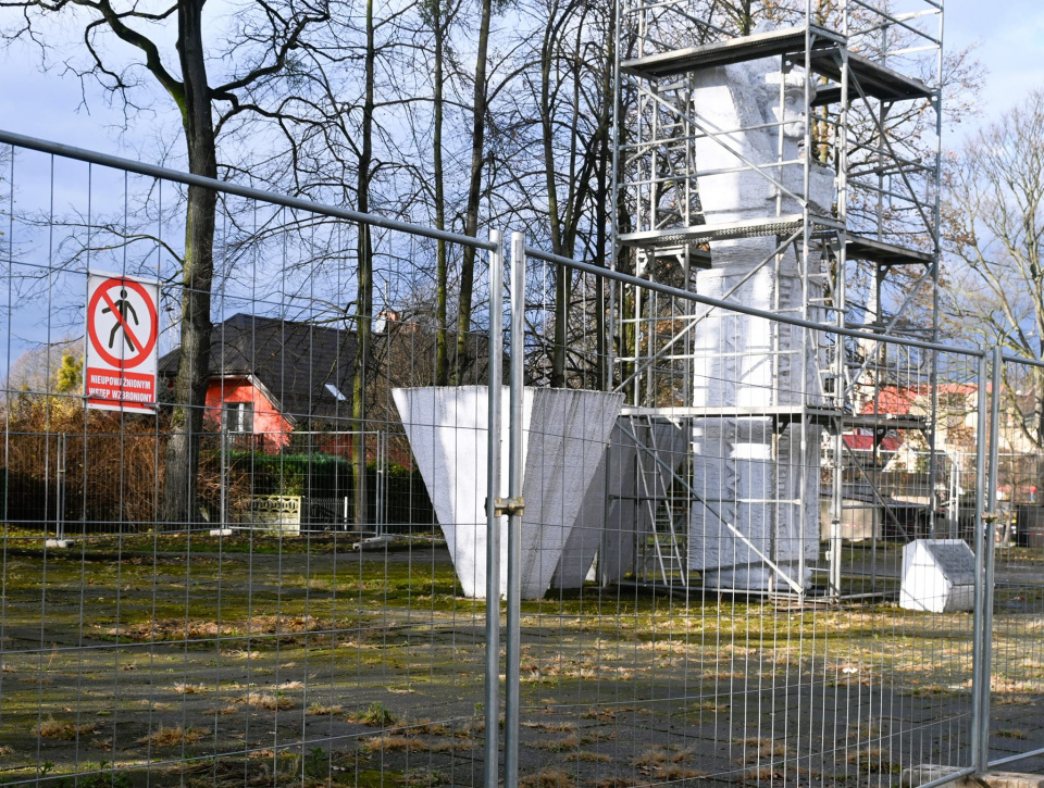 Pomnik "Elzy" i park w Gorzowie Śląskim [fot. www.facebook.com/Rafał Kotarski Burmistrz Gorzowa Śląskiego]