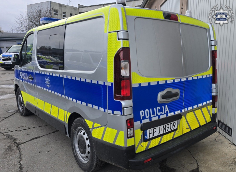 Nowe radiowozy dla opolskiej policji fot. policja