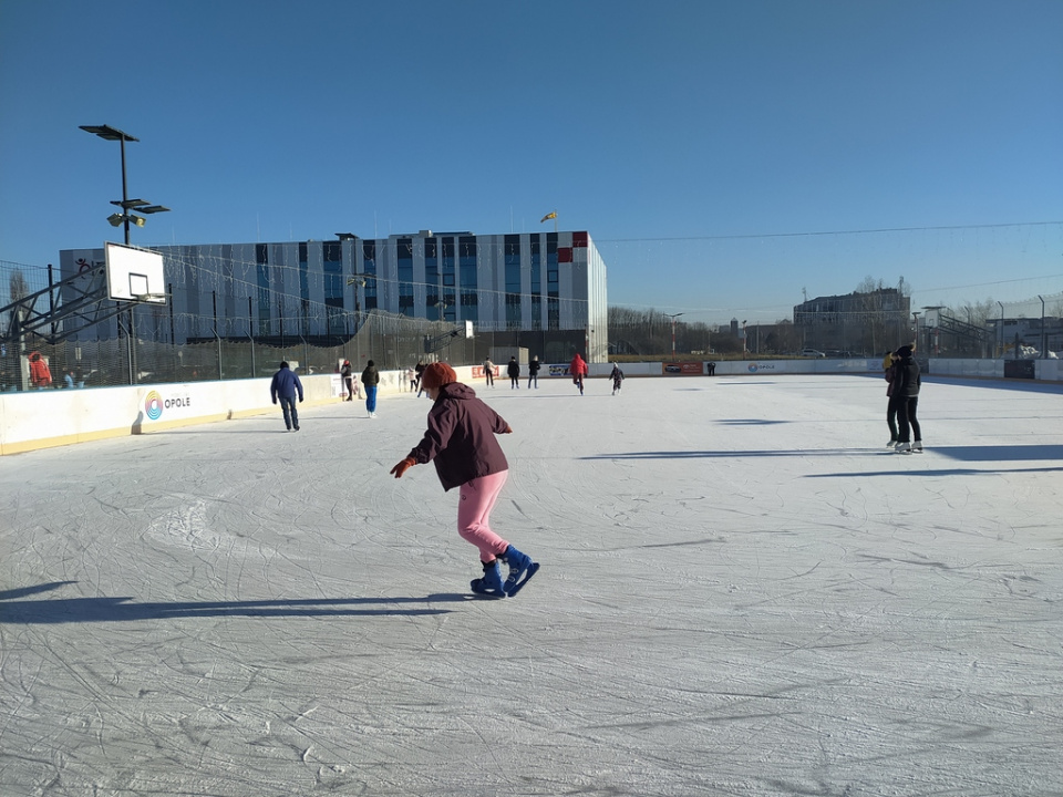 Lodowisko pod chmurką przy Toyota Park w Opolu, 18.01.2025 r. [fot. Witold Wośtak]