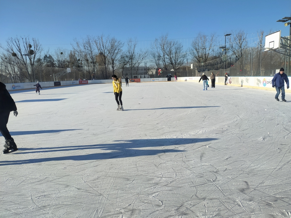 Lodowisko pod chmurką przy Toyota Park w Opolu, 18.01.2025 r. [fot. Witold Wośtak]